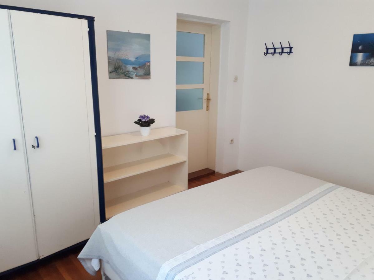 Apartmani Matas Petrcane Exterior photo