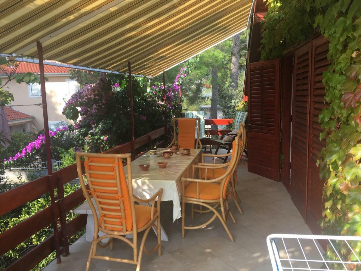 Apartmani Matas Petrcane Exterior photo