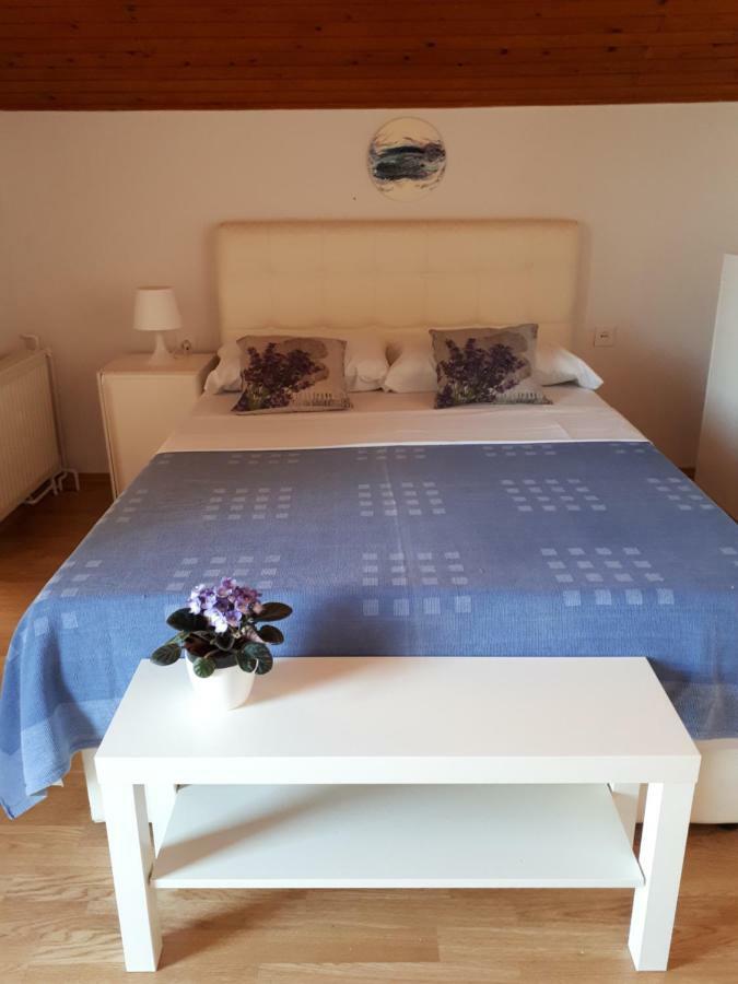 Apartmani Matas Petrcane Exterior photo